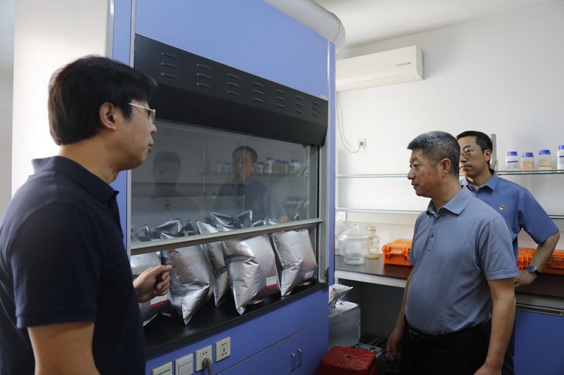 省城鄉(xiāng)建設(shè)集團(tuán)黨委副書記邢銘一行來(lái)我院調(diào)研(圖2) 省城鄉(xiāng)建設(shè)集團(tuán)黨委副書記邢銘一行來(lái)我院調(diào)研(圖2)