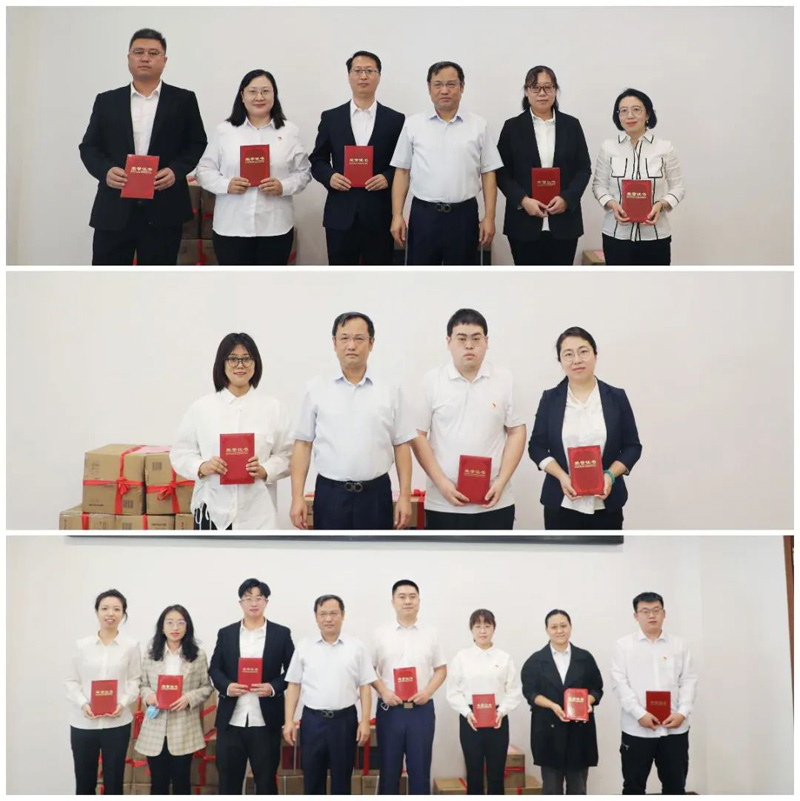 戴長(zhǎng)冰出席“中國(guó)夢(mèng)·勞動(dòng)美——喜迎二十大解放思想再出發(fā)”讀書征文活動(dòng)頒獎(jiǎng)儀式同獲獎(jiǎng)代表座談(圖1)