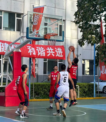 賽場結友誼 合作拓市場——省建科院與中建三局東北分公司開展籃球友誼對抗賽(圖3) 賽場結友誼 合作拓市場——省建科院與中建三局東北分公司開展籃球友誼對抗賽(圖3)