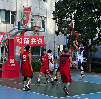 賽場結友誼 合作拓市場——省建科院與中建三局東北分公司開展籃球友誼對抗賽(圖5) 賽場結友誼 合作拓市場——省建科院與中建三局東北分公司開展籃球友誼對抗賽(圖5)